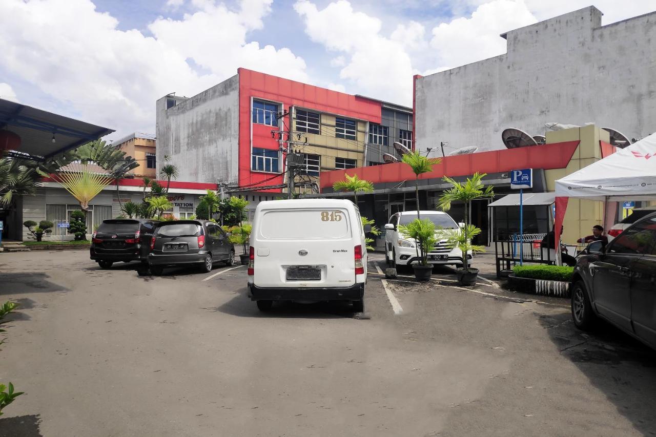 Urbanview Os Residence Medan By Reddoorz Exterior photo